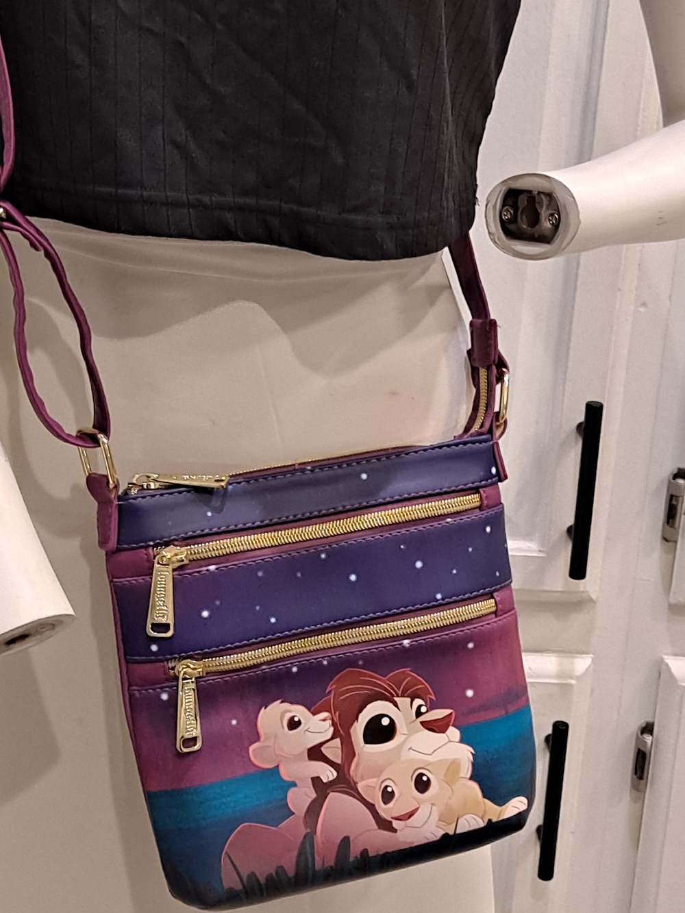 Loungefly Disney Magenta Kevin the Bird & Lion King Family Crossbody Bag - Picture 11 of 11